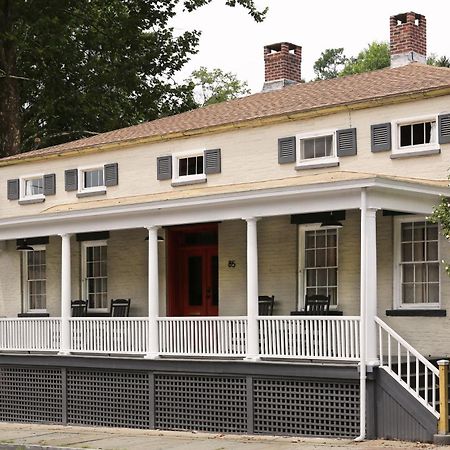 Kingston Carriage House Bed & Breakfast ภายนอก รูปภาพ