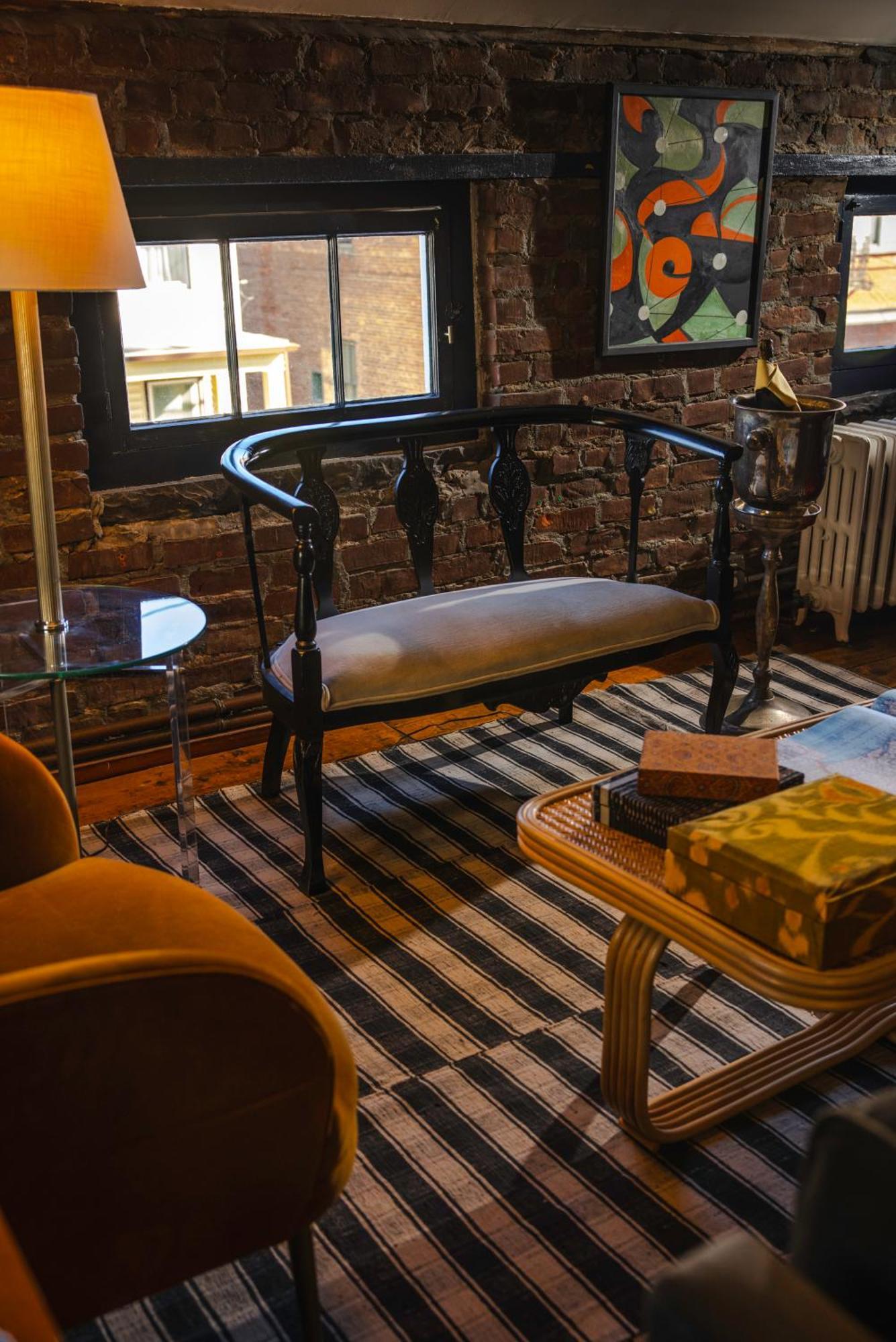 Kingston Carriage House Bed & Breakfast ภายนอก รูปภาพ