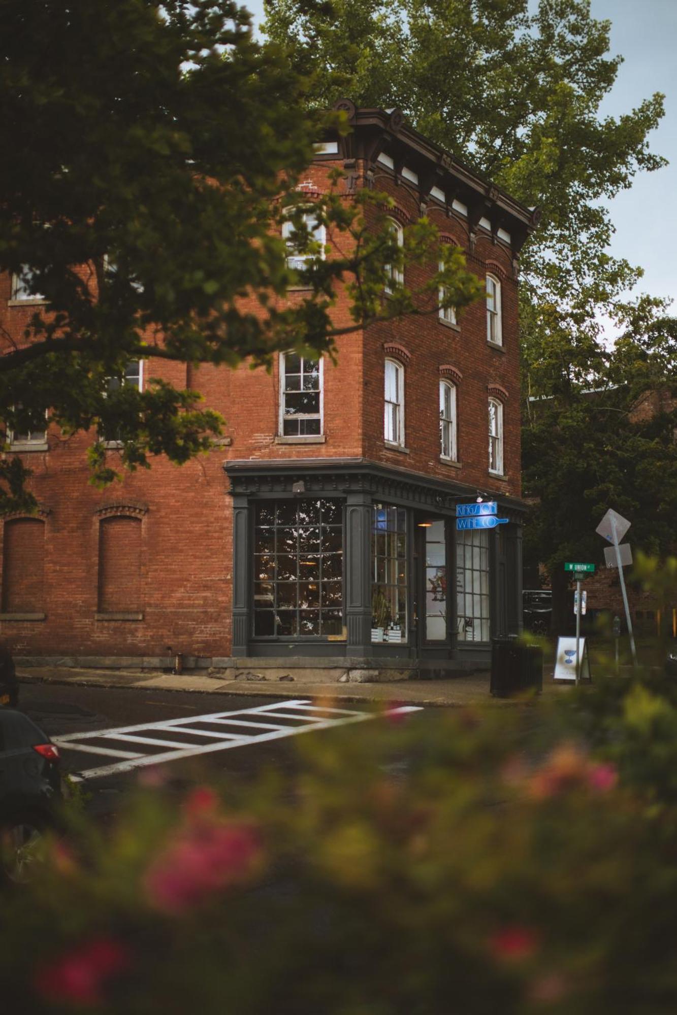 Kingston Carriage House Bed & Breakfast ภายนอก รูปภาพ