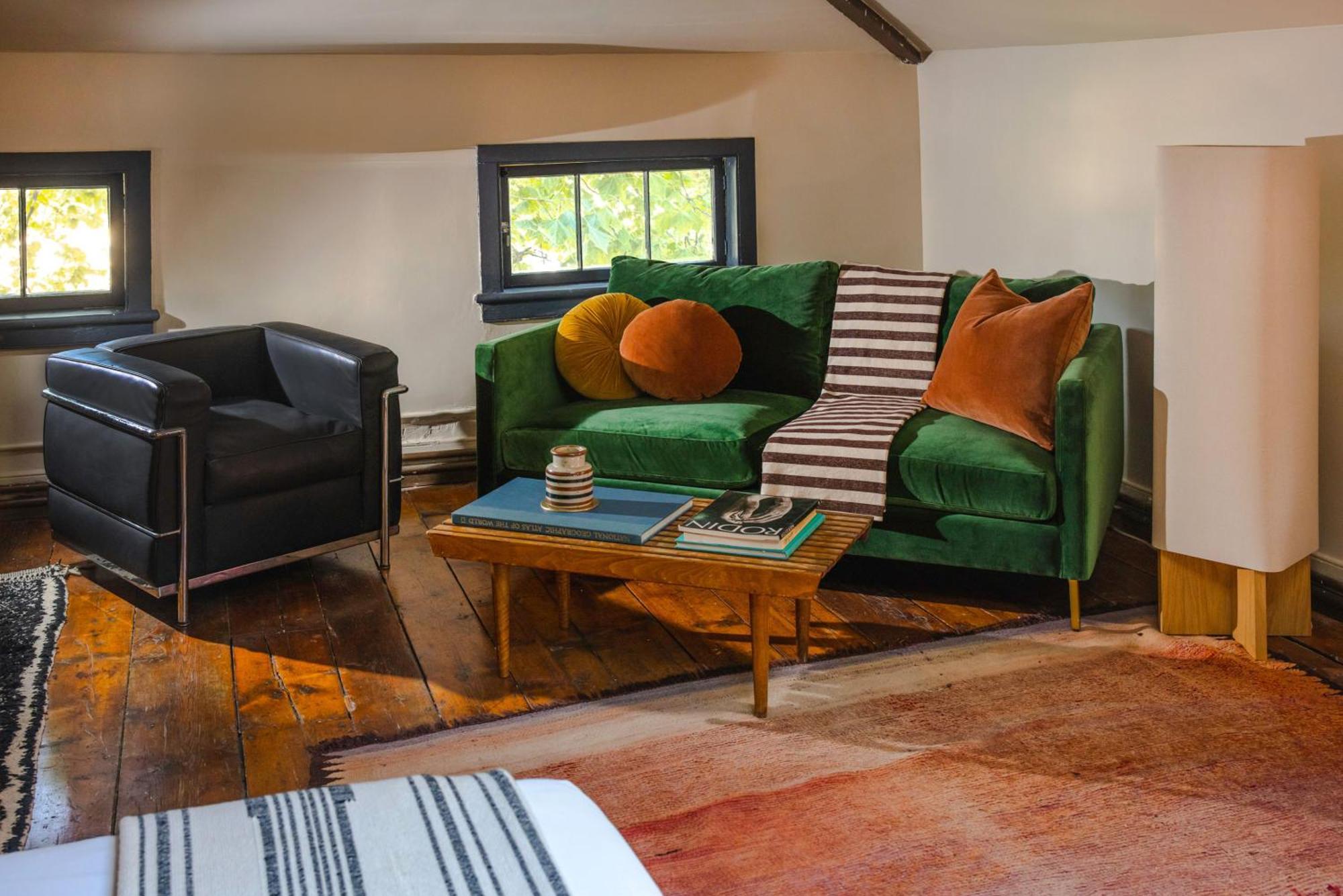 Kingston Carriage House Bed & Breakfast ภายนอก รูปภาพ
